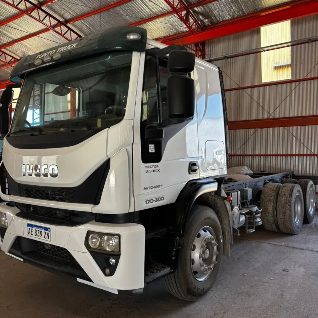 IVECO TECTOR 170E30 6X2 CHASIS