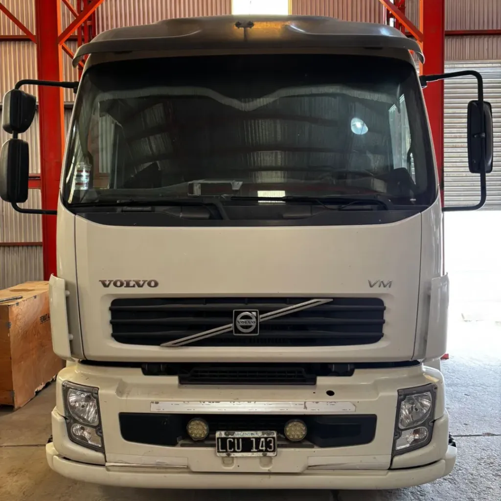 VOLVO VM 310 4X2 TRACTOR