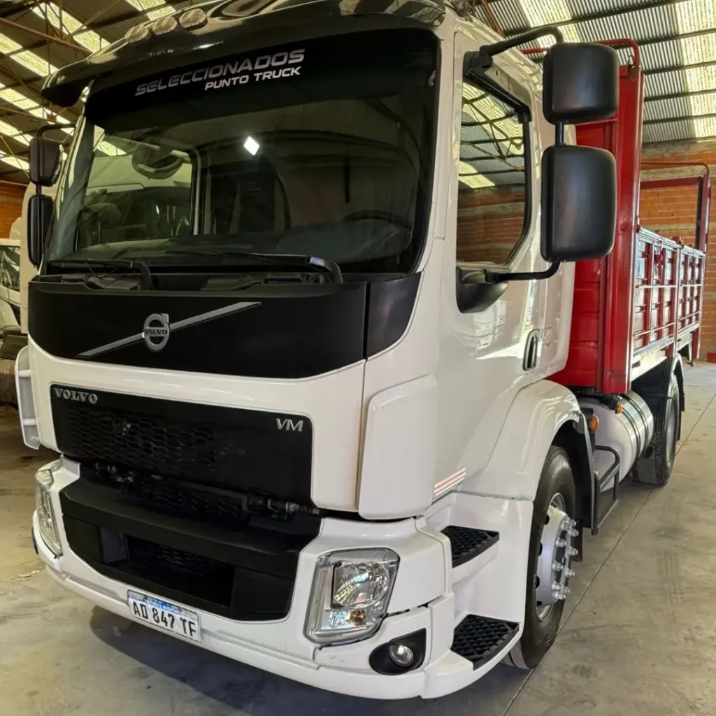 VOLVO VM 330 4X2 CHASIS
